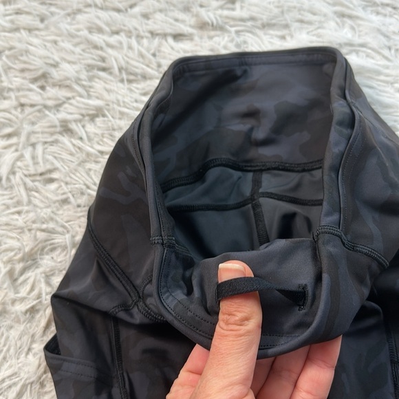 Lululemon Fast and Free Crop II 19" *Non-Reflective Incognito Camo Multi Grey - Picture 3 of 5